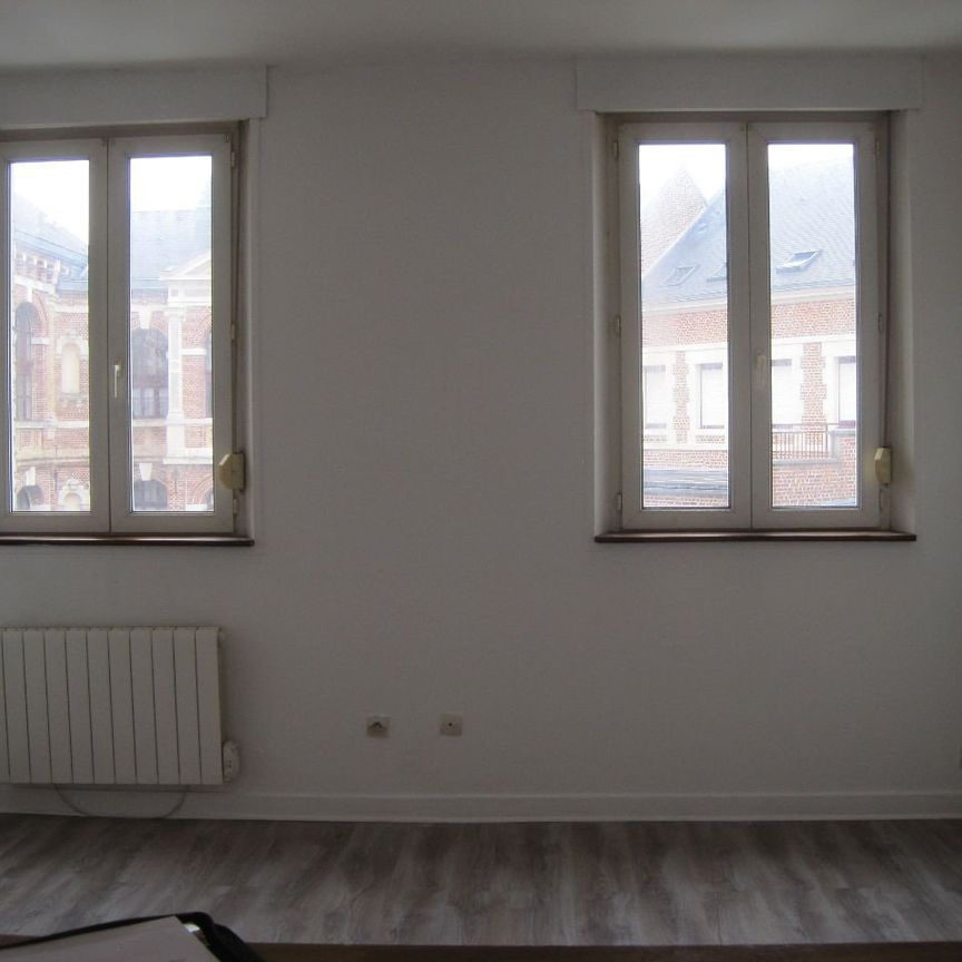 A LOUER APPARTEMENT PROCHE CENTRE VILLE ST QUENTIN 02100 - Photo 1