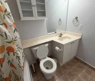 For Lease - 1 Lee Centre Drive Unit# 1210, Toronto, Ontario - Photo 4