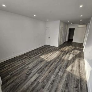 2 CH - 1 SDB - Montréal - $2,100 /mo - Photo 2