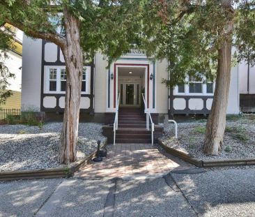 The Normandie - 1425 Haro — Low Rise Apartment - Photo 2