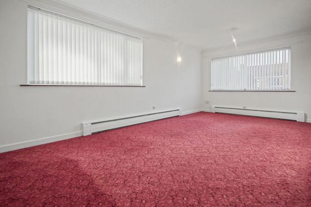 Rookery Avenue, Wigan - Photo 1