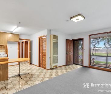 Tarneit And Tidy Unit - Photo 1