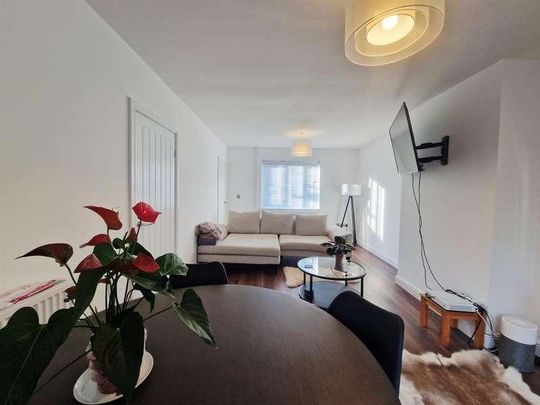 Bailey Road, NG24 - Photo 1