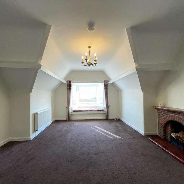 Esplanade Crescent, Scarborough, YO11 - Photo 1