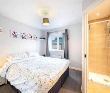 2 bedroom end of terrace house to rent - Photo 1