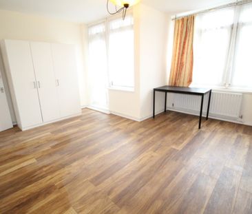 Room in a Shared Flat, Martindale House, E14 - Photo 4