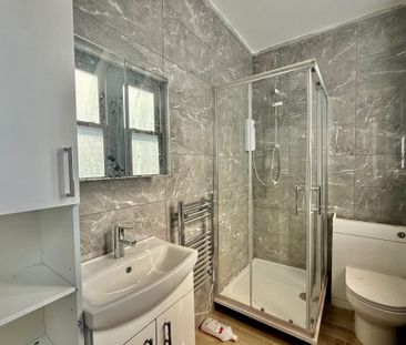 Commercial Road - Photo 2