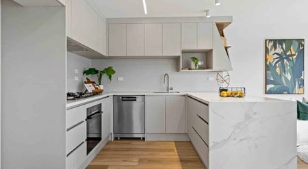 Modern, Light-Filled Home in a Prime Location - Photo 2