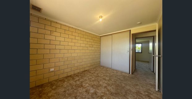 TWO BEDROOM UNIT LOCATED IN KEPNOCK! - Photo 1