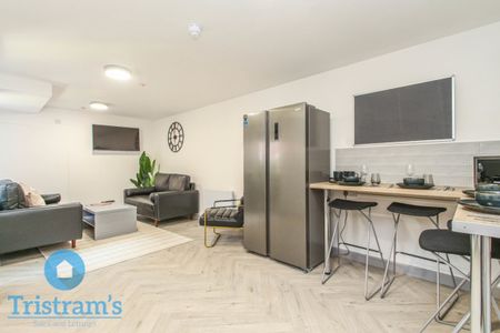 1 bed Shared Flat for Rent - Photo 2