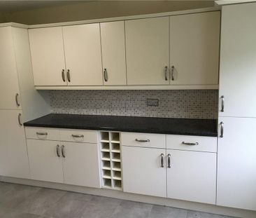 5 bedroom semi-detached house to rent - Photo 3