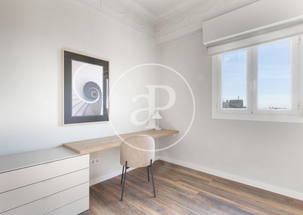 Penthouse for rent with Terrace in San Francesc (Valencia)