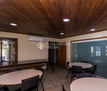 Apartamento com 2 quartos e 53m² para alugar em Alto Petrópolis, Po... - Foto 1