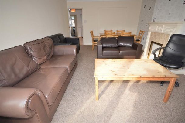 6 bedroom detached house to rent - Photo 1