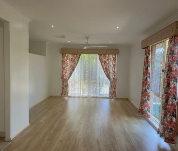 21 Currajong Street, Calamvale, Qld 4116 - Photo 5