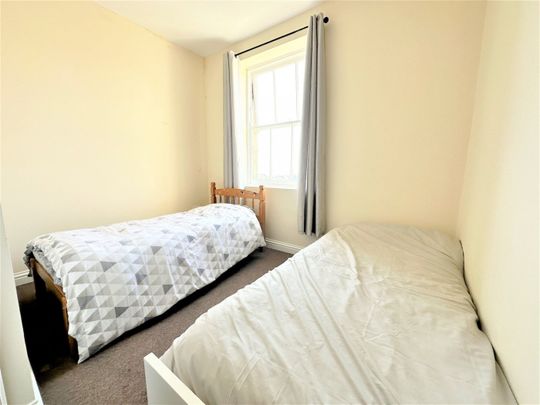 A 1 Bedroom Flat Instruction to Let in Hastings - Photo 1