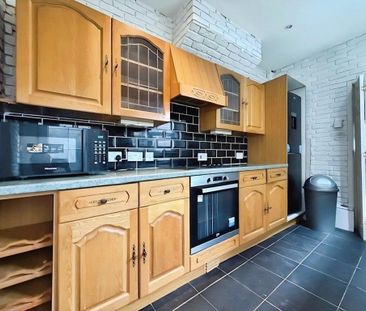 3 bedroom terraced house to rent - Photo 6