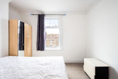 3 bedroom terraced house to rent - Photo 5