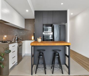 Large 1 bedroom Apartment in the Heart of West End - Photo 5