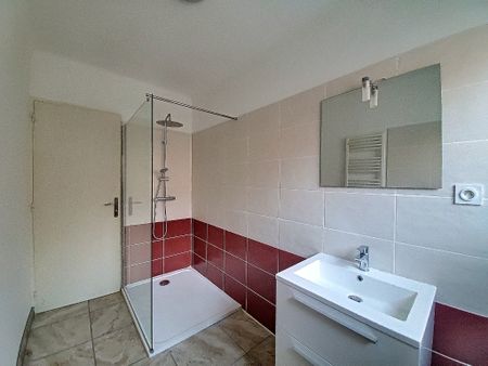 Avignon : Appartement T3 récent et climatisé avec balcon et parking, - Photo 5