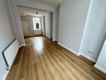 62 Dunraven Avenue, Bloomfield, Belfast, BT5 5JR - Photo 2