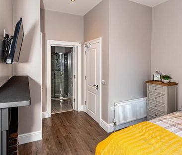 ONE ROOM REMAINING - BILLS Included In The Rent, 20 Clarendon Stree... - Photo 5