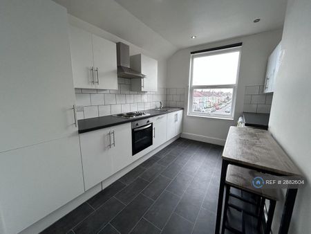 1 bedroom flat to rent - Photo 4