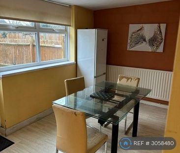 3 bedroom end of terrace house to rent - Photo 6