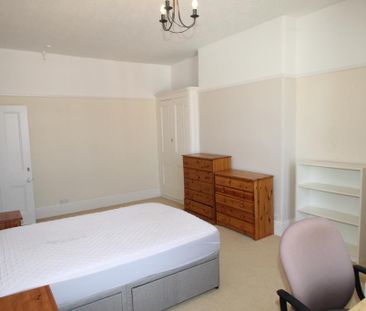 6 bedroom terraced house to rent - Photo 2