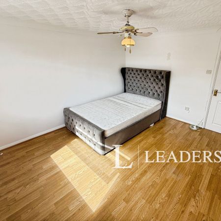 4 bedroom end of terrace to rent Swanspool, Ravensthorpe, PE3 - Photo 4