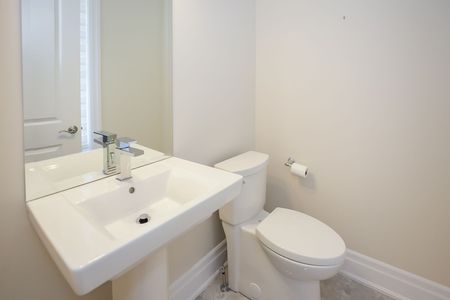 For Lease - 132 Anne Street, Niagara-on-the-Lake, Ontario - Photo 5