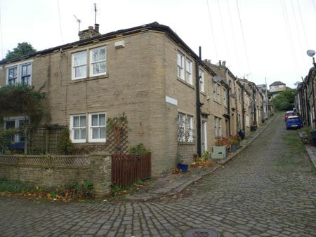 2 bedroom terraced house to rent - Photo 3