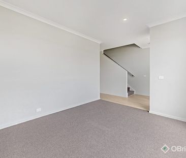 New in the Averley Estate! - Photo 6