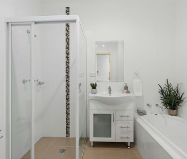 Low-Maintenance Family Home in Carlingford West Catchment - Photo 4