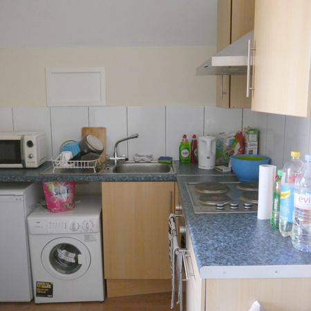 1 Bedroom Studio - Photo 3