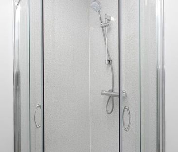 2 Bed Terraced House, Ivy Grove, NG7 - Photo 2