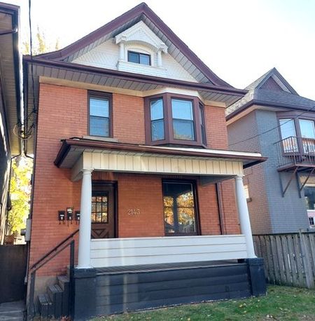 For Lease - 2143 Gerrard Street Unit# Upper, Toronto, Ontario - Photo 5