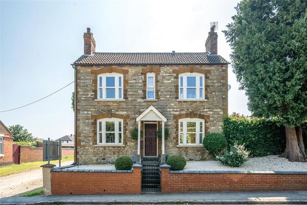 3 bedroom detached house to rent - Photo 1