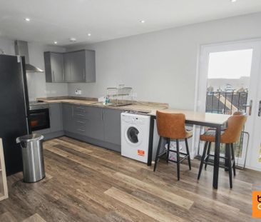 2 bedroom apartment to rent - Photo 4