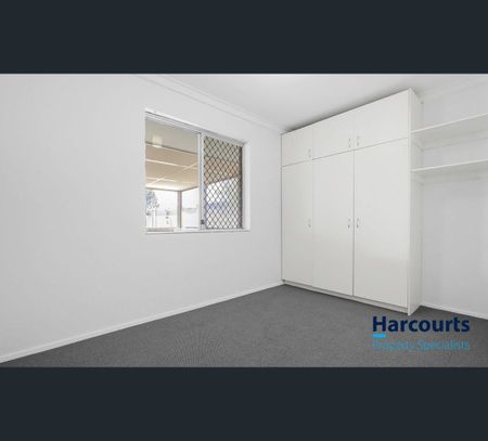 17 Leumeah Street, Armadale, WA 6112 - Photo 3