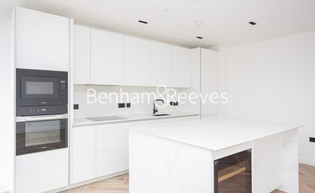 2 Bedroom flat to rent in Cluny Mews, Kensington, SW5 - Photo 3