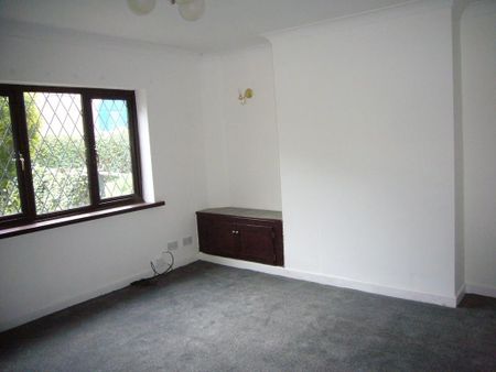 3 bedroom end of terrace house to rent - Photo 4