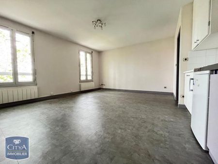 Location Appartement 1 pièce 33m² BOURGES 18000 - Photo 2