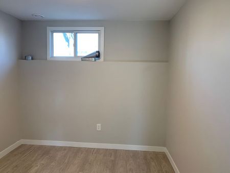 990 St Jacques St, Rockland, ON K4K 1C1 - Photo 3