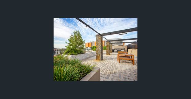 2 BEDROOM IN GREAT LOCATION - Photo 1