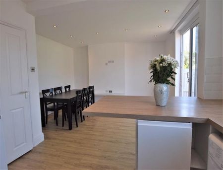 4 Bedroom Semi Detached Valuation - Photo 4