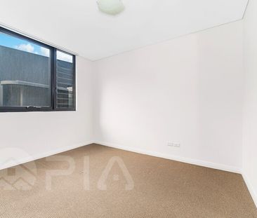 Nearly Brand New Luxury Two Bedrooms Apartment for Lease. - Photo 1