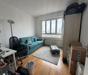 Location Appartement 3 pièces 58m² LYON 6ème - Photo 2