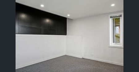 Spacious Home, Great Location - Photo 5