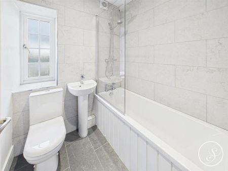 2 bedroom bungalow to rent - Photo 3